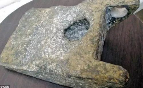 Artefak Berusia 250.000 Tahun