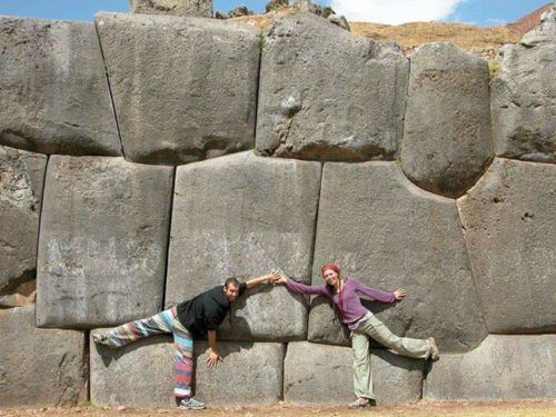 Struktur batuan bangunan kuno dr berbagai negara; …