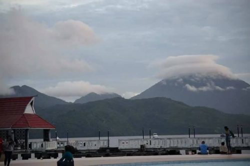 Gunung Tidore, Maluku dr kejauhan Piramida bgt…
